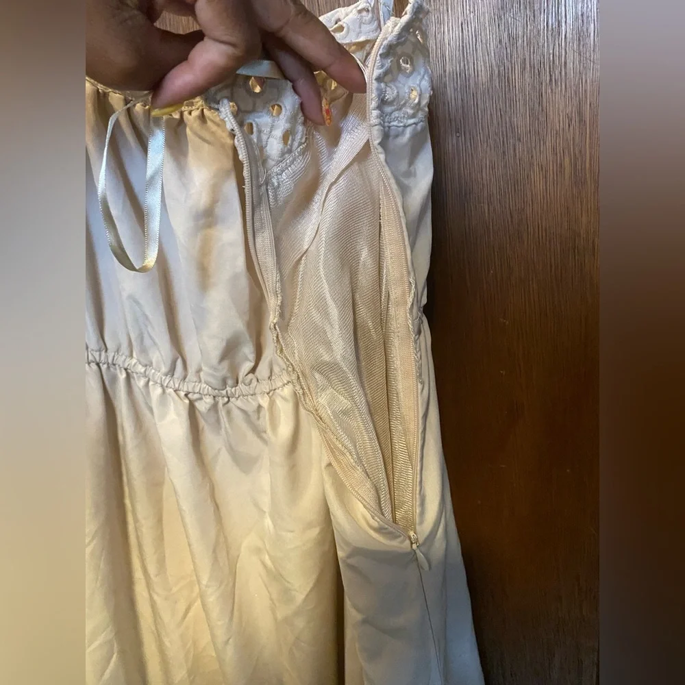 Bitten by Sarah Jessica Parker Cream Eyelet Dress - Picture 4 of 7